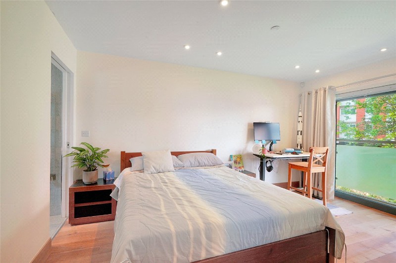 Crayford Mews, London, N7