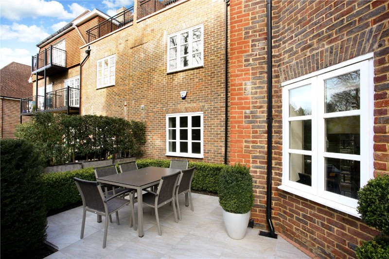 Cross Road, Sunningdale, Berkshire, SL5