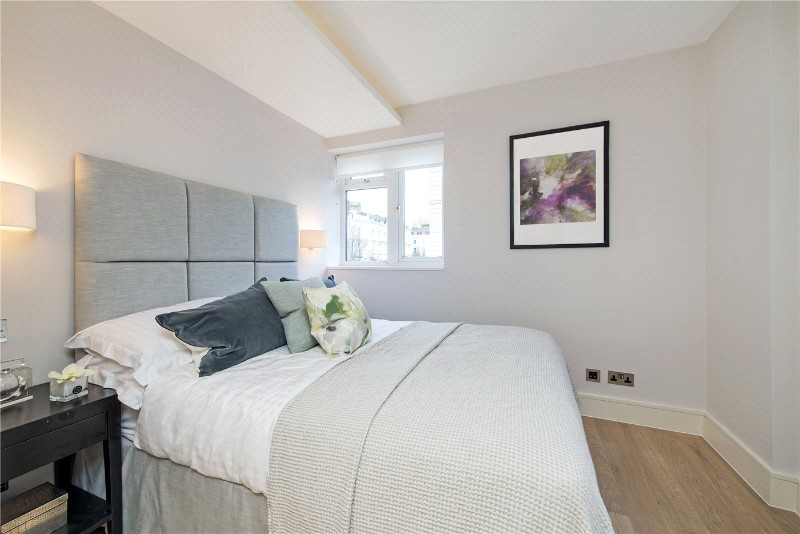 Belgrave Road, London, SW1V