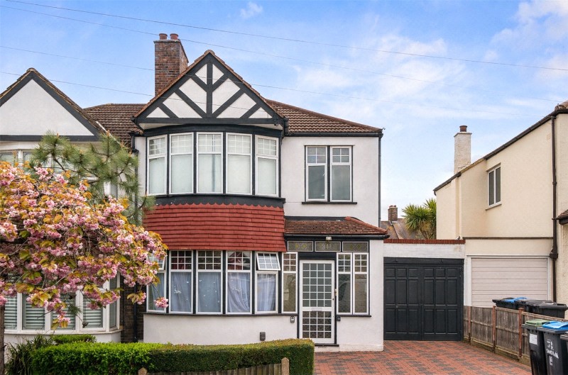 Sundial Avenue, London, SE25