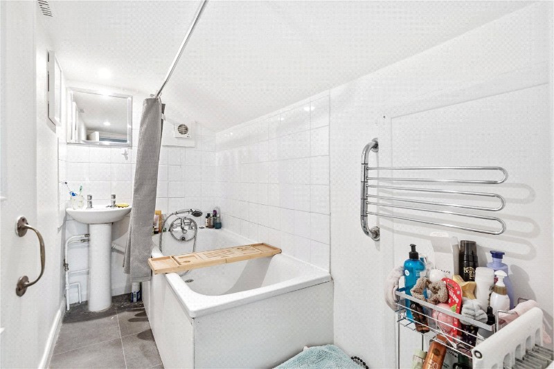 Clairview Road, London, SW16