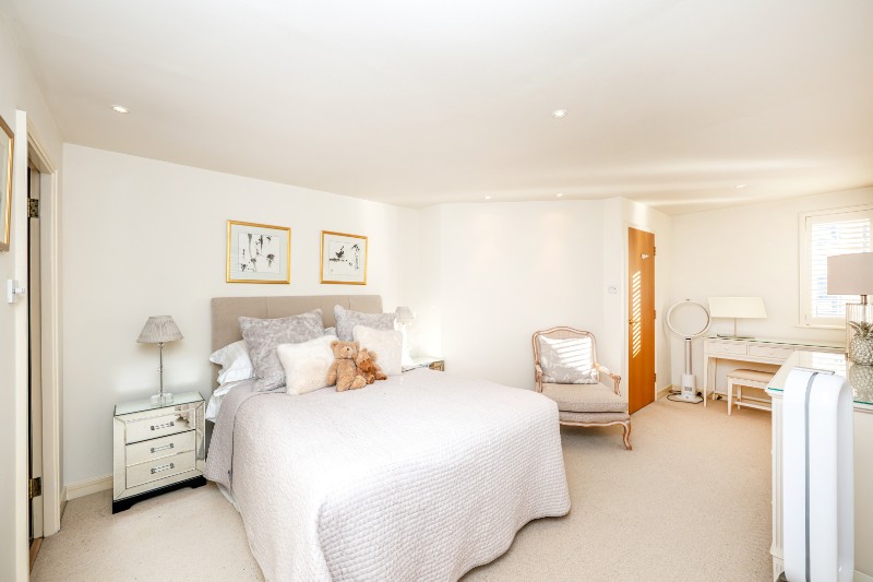 Admiral Walk, London, W9