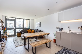 Canalside Square, London, N1