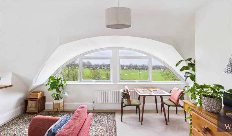 Streatham Common North, London, SW16