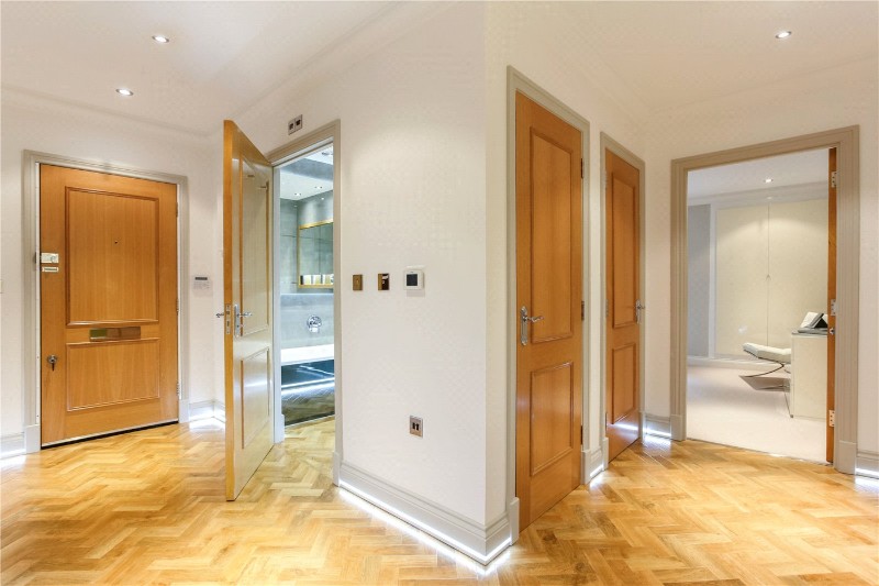 Cross Road, Sunningdale, Berkshire, SL5