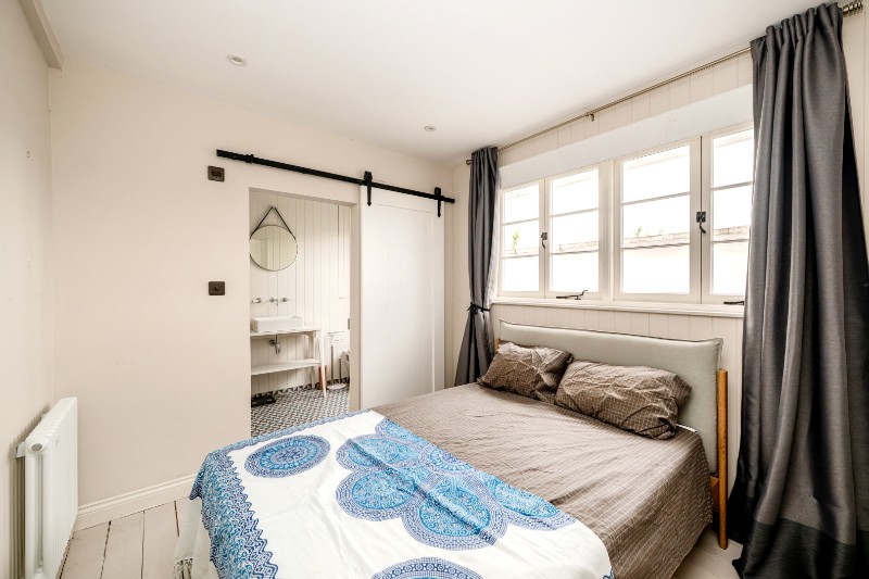 Chesterton Road, London, W10