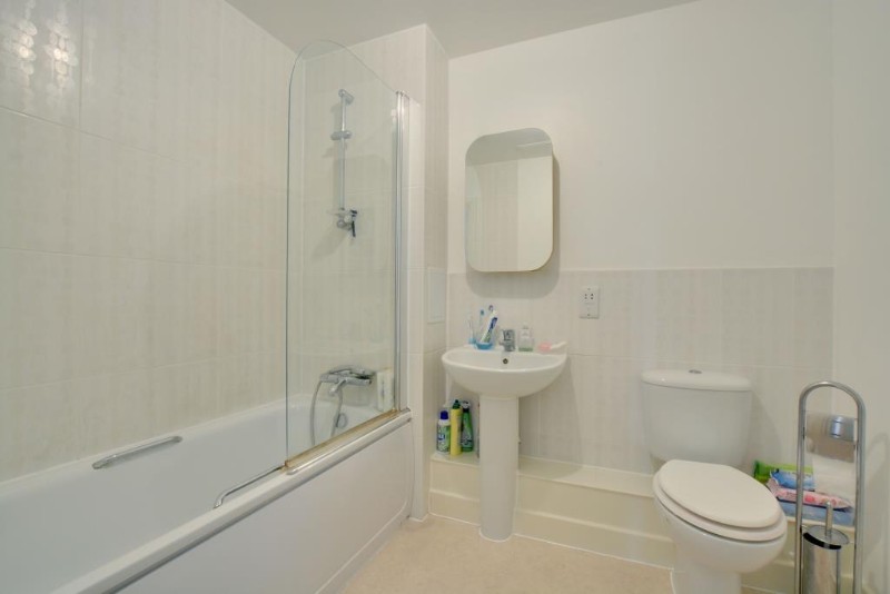 Tarves Way, London, SE10