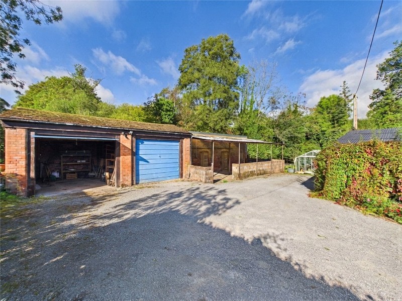 Lower Washfield, Tiverton, Devon, EX16