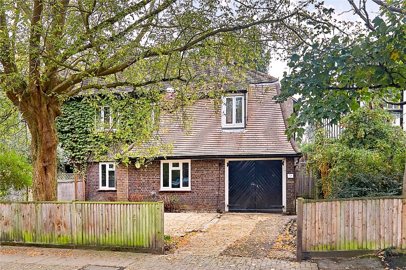 Keswick Road, London, SW15