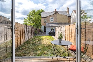 Holmesdale Road, London, SE25