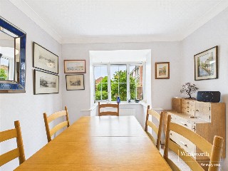 Barrington Way, Reading, United Kingdom, RG1