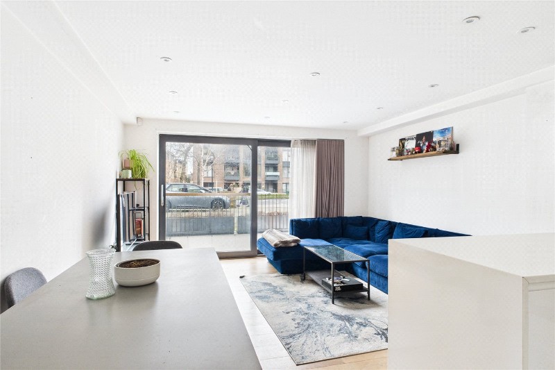 Kings Avenue, London, SW4