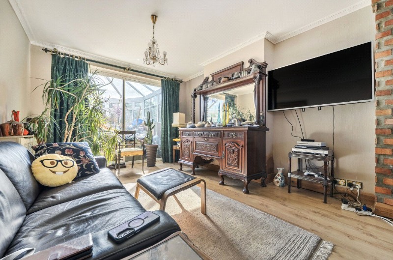 Sundial Avenue, London, SE25