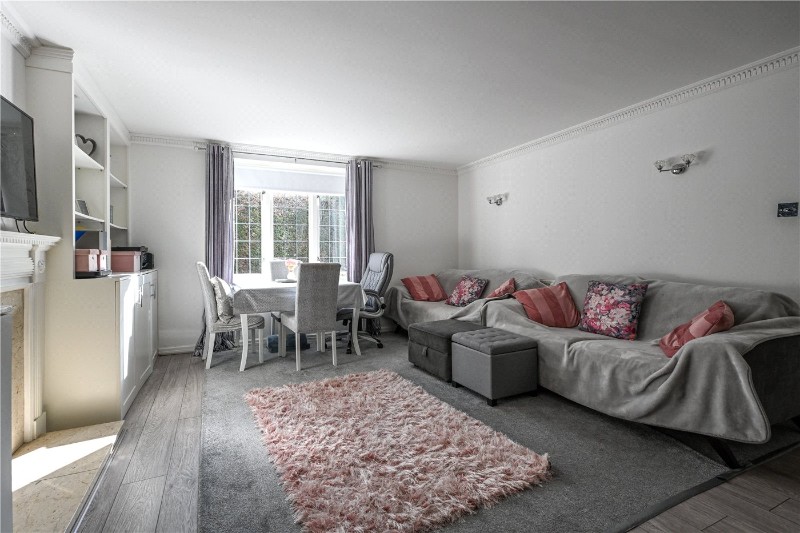 Rosslyn Park, Weybridge, KT13