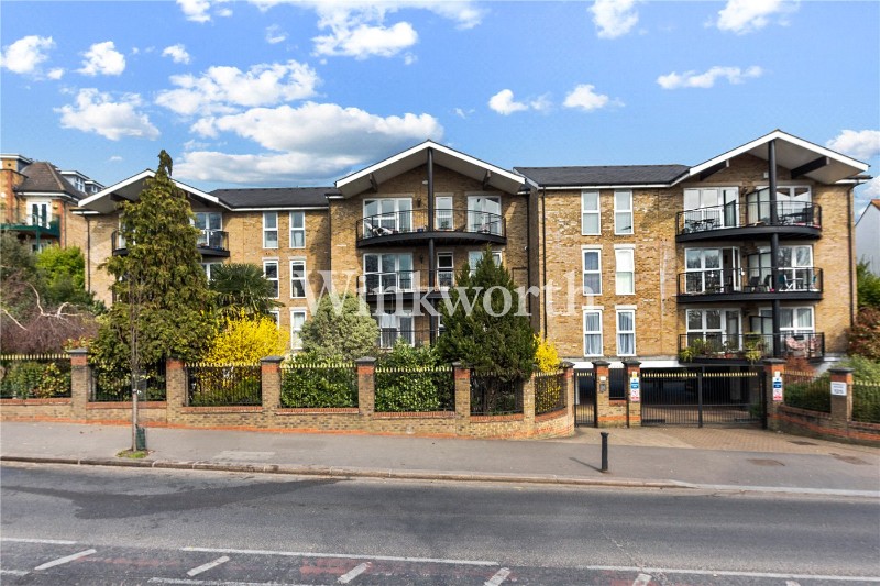 Aldermans Hill, London, N13