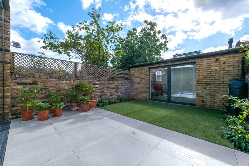 Leighton Gardens, London, NW10