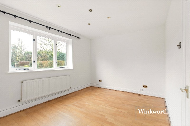 Clandon Gardens, Finchley, London, N3