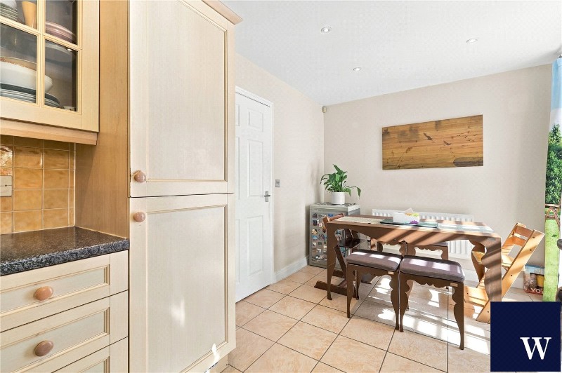 Honiton Gardens, Mill Hill East, London, NW7