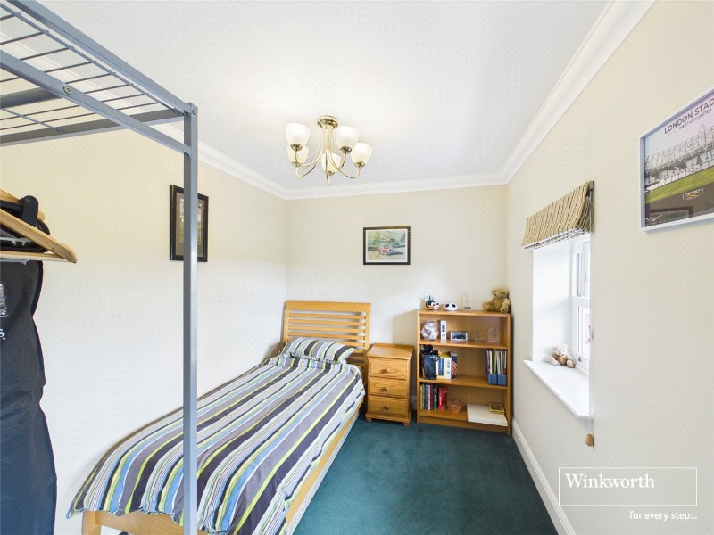 Wayland Close, Bradfield, Reading, Berkshire, RG7
