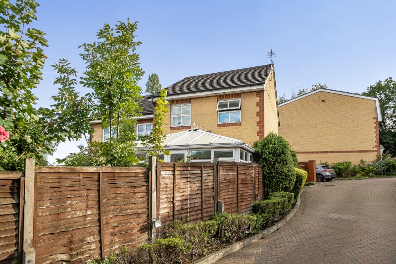 Montgomerie Mews, London, SE23