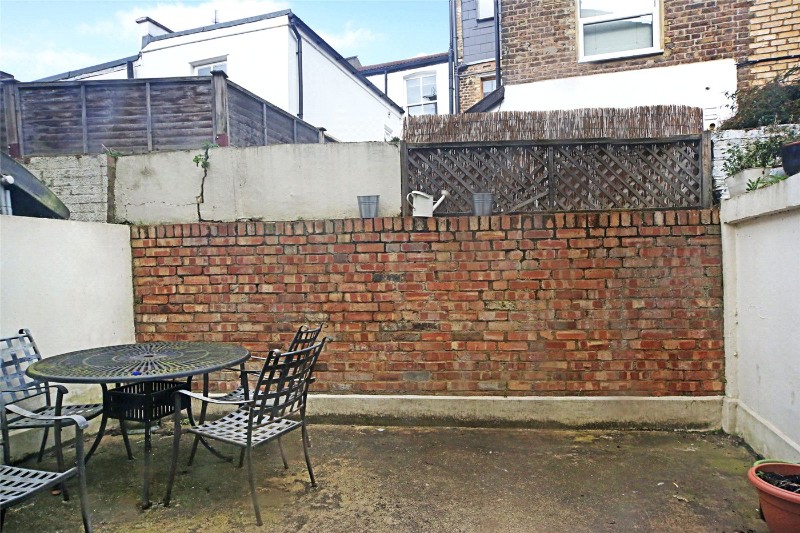 Gayford Road, London, W12