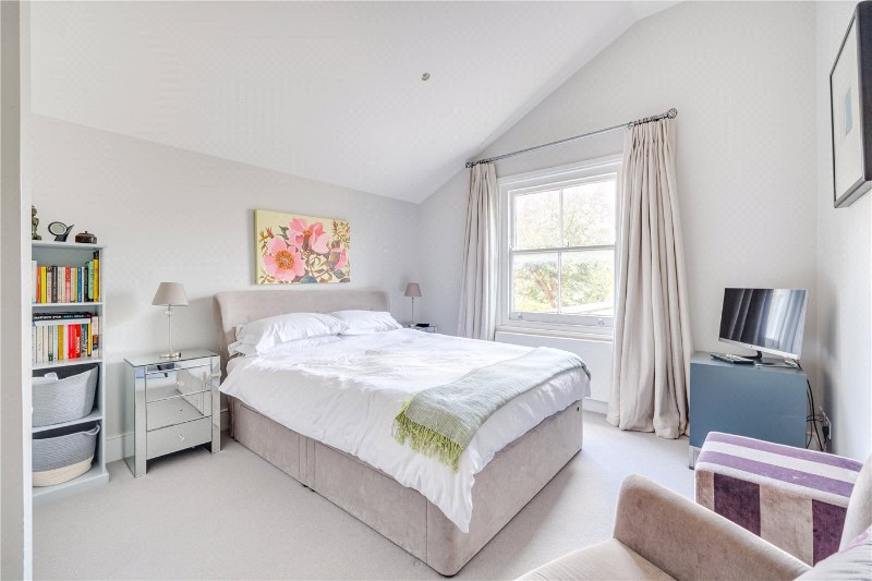 Bovingdon Road, London, SW6