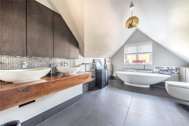 Fullers Road, Rowledge, Farnham, Surrey, GU10