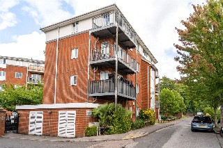 Curtis Field Road, London, SW16