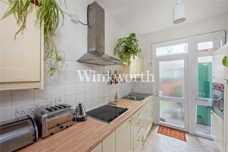 Hewitt Avenue, London, N22