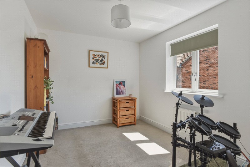 Saturn Way, Stratford-upon-Avon, Warwickshire, CV37