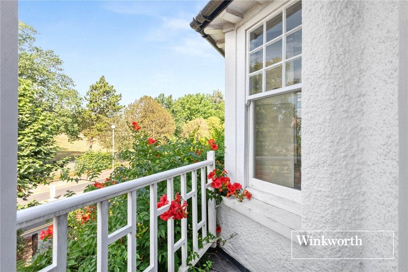 Etchingham Park Road, Finchley, London, N3