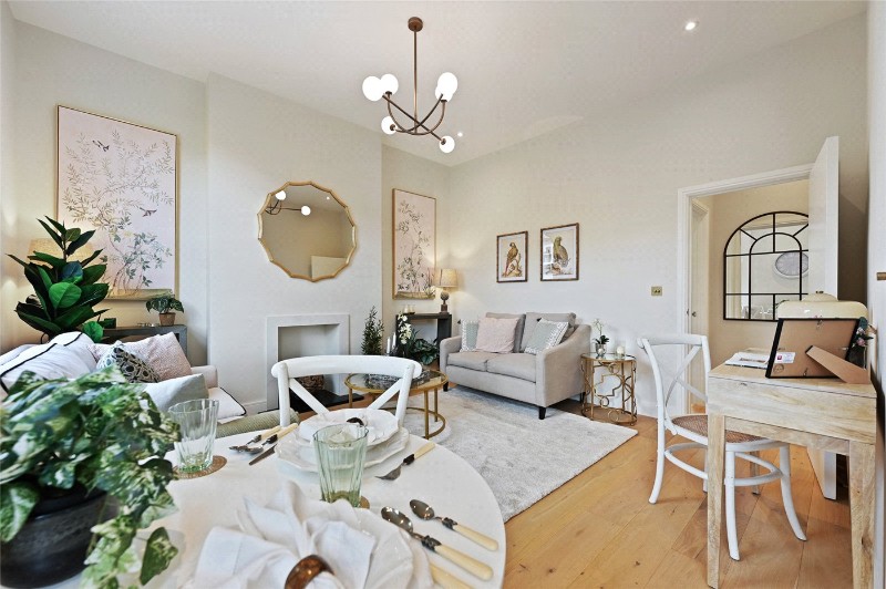 St Stephens Avenue, London, W12
