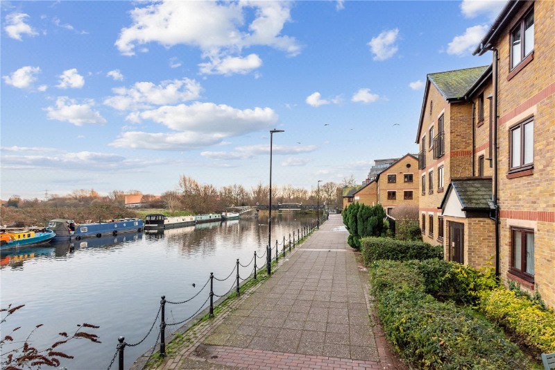 Riverside Close, London, E5