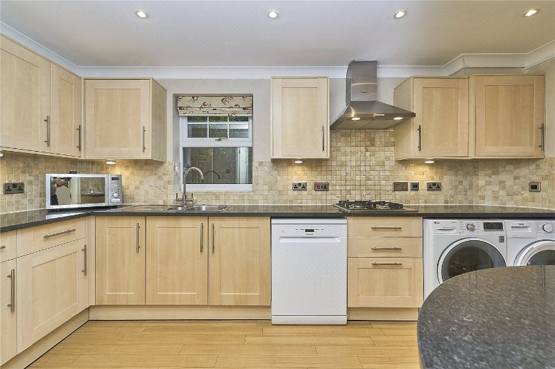 Saint Andrews Gardens, Cobham, Surrey, KT11