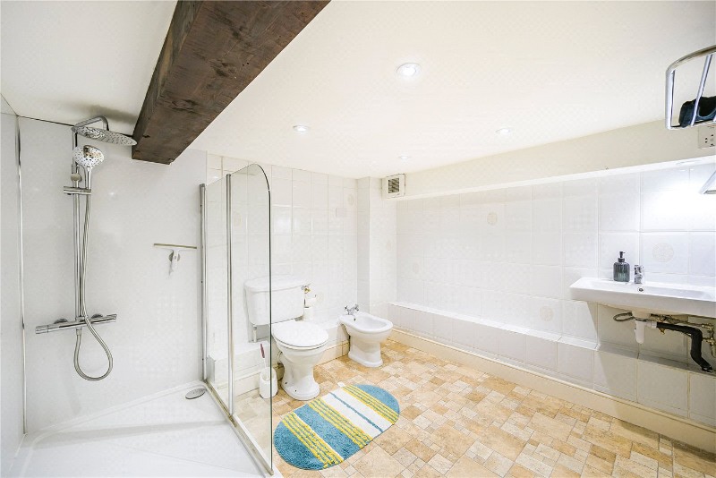 West Street, Farnham, Surrey, GU9
