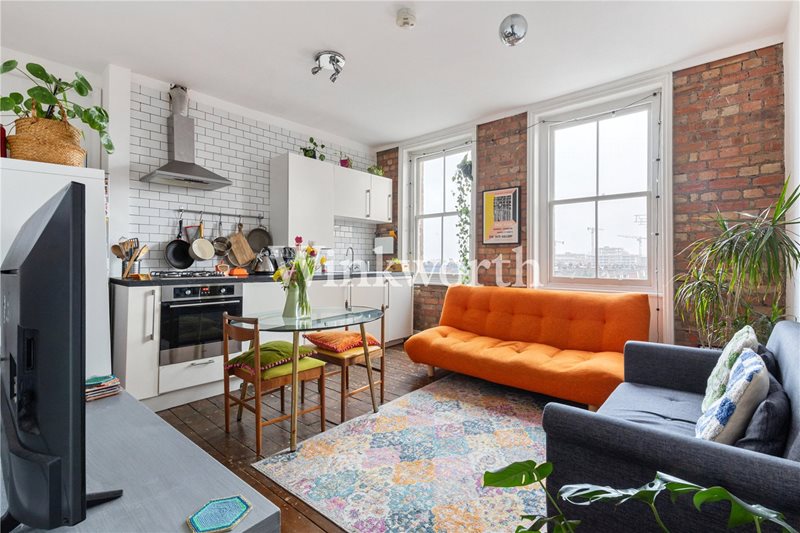 Grand Parade, Green Lanes, London, N4