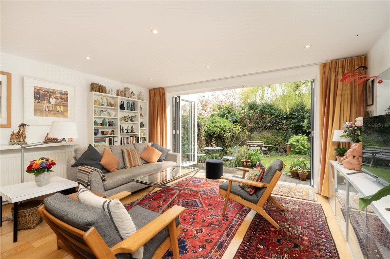 St. Margarets Crescent, London, SW15