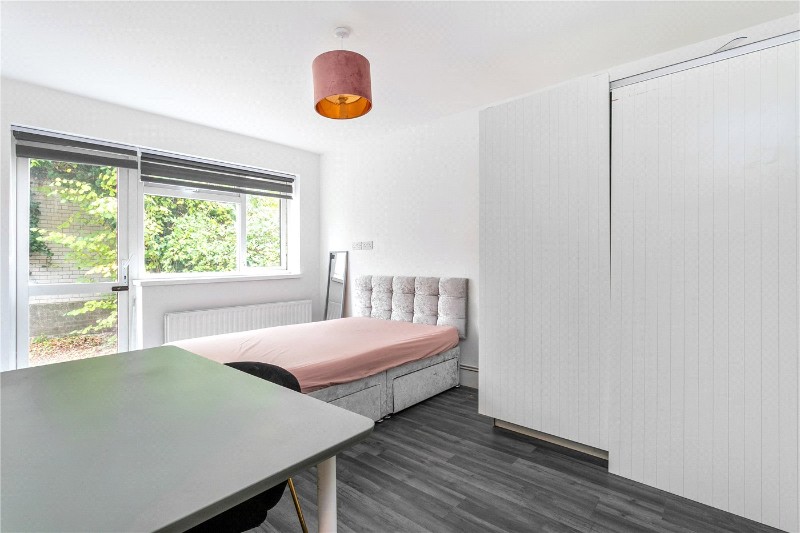Hainault Road, London, E11