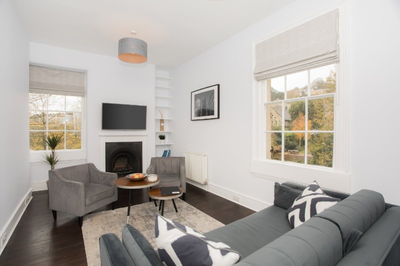 1 Cleveland Bridge, Bath, Somerset, BA1