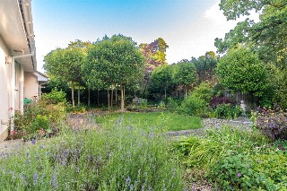 Wimborne Road, Colehill, Wimborne, Dorset, BH21