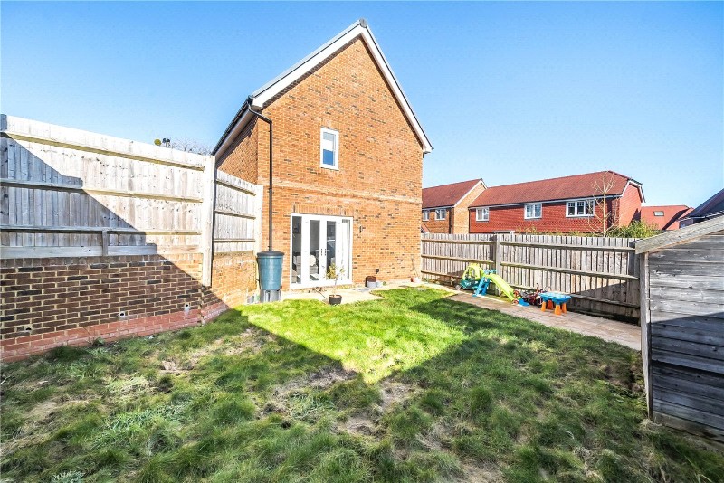 Keepsake Close, Farnham, Surrey, GU9