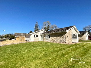 Angeline Close, Highcliffe, Christchurch, BH23