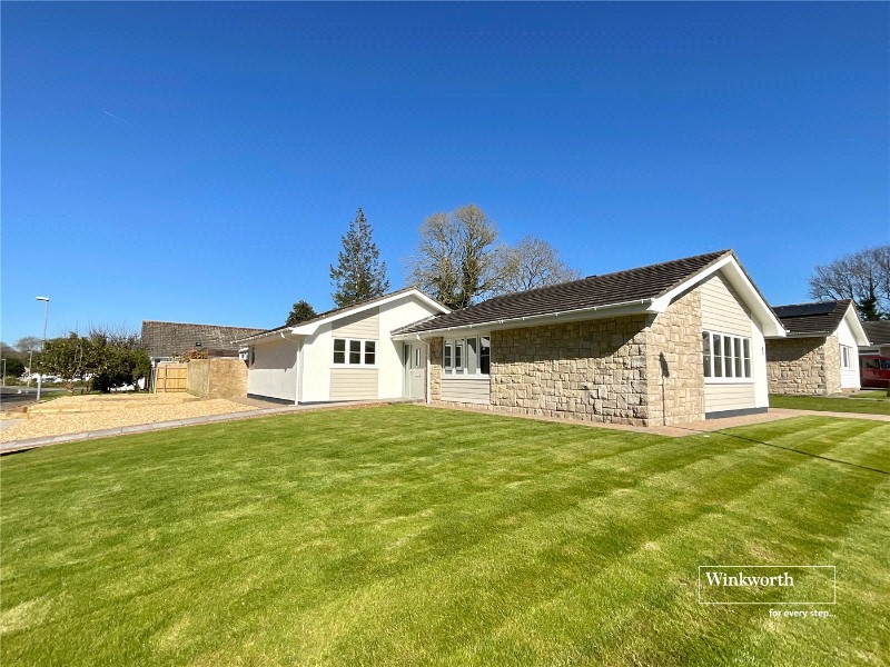 Angeline Close, Highcliffe, Christchurch, BH23