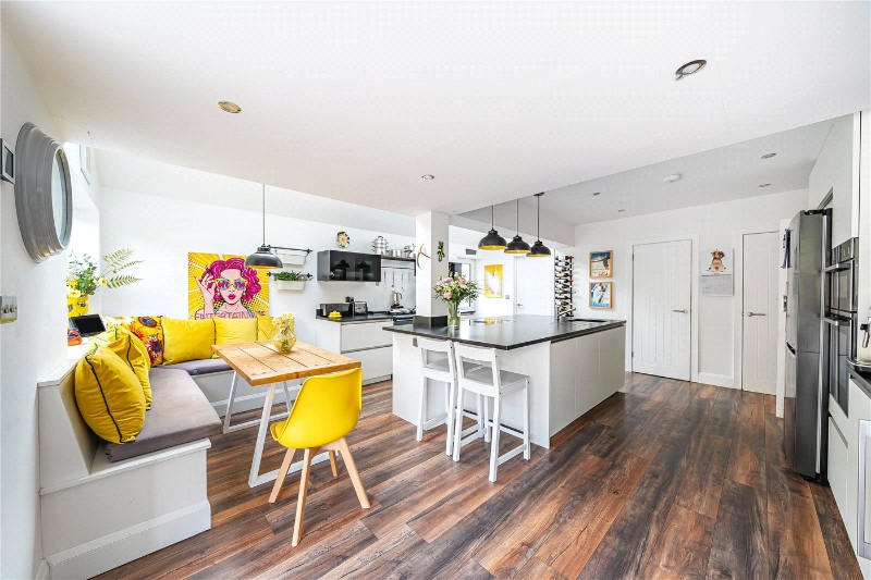 Highlands Road, Farnham, Surrey, GU9