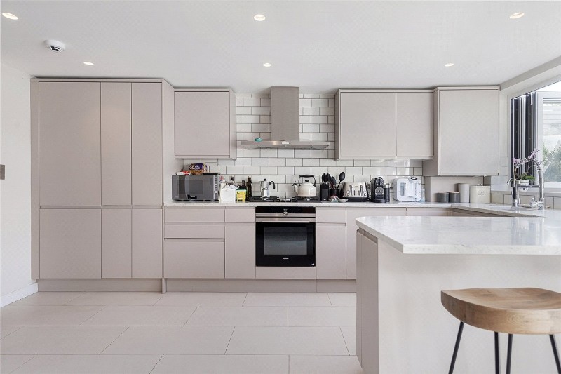 Brookwood Road, London, SW18