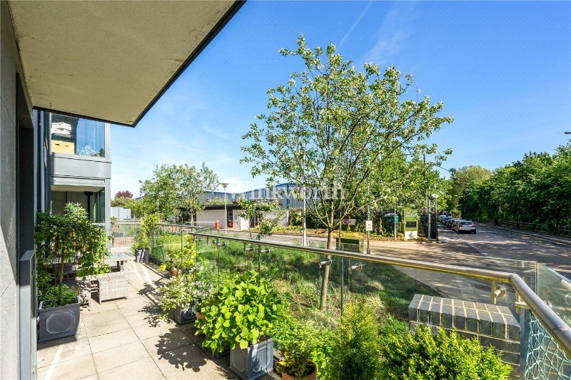 Lapwing Heights, Waterside Way, London, N17