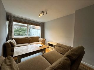 Eton Place, Farnham, Surrey, GU9