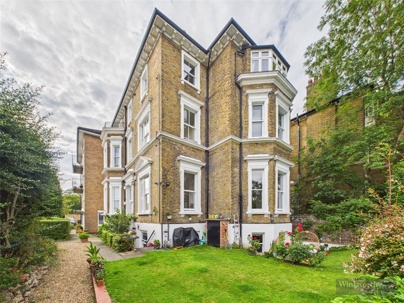 Uxbridge Road, Kingston upon Thames, KT1