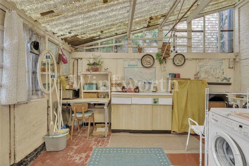 Montpelier Rise, London, NW11