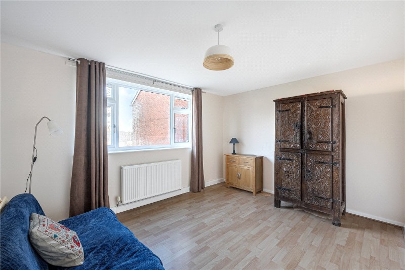 Middlefield, Farnham, Surrey, GU9